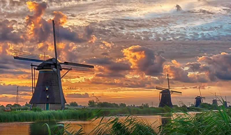 Molinos de viento de Kinderdijk