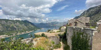 Visitando el Castillo de San Giovanni en Kotor (Montenegro)